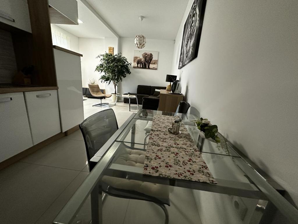 Lodenica Apartment Piest'any